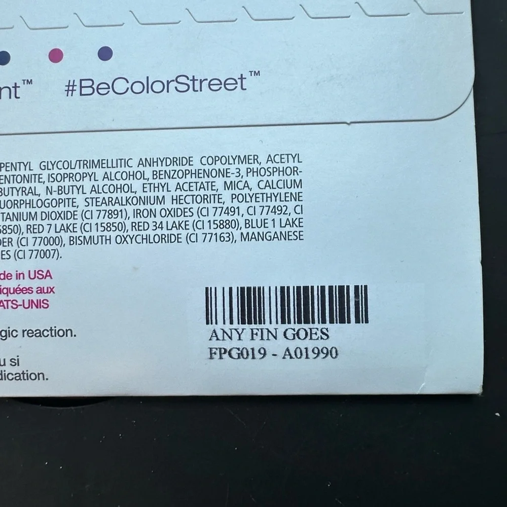 Color Street Nail Strips - Any Fins Goes